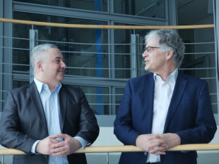 Geschäftsführer Dr. Helmut Geilert (r.) und René Schädlich, Marketing & Sales-Verantwortlicher